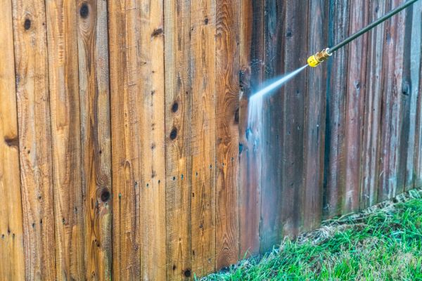 Cost of Fence Pressure Washing in North Charleston