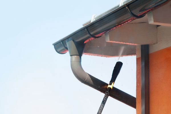 Cost of Eaves Power Washing in North Charleston